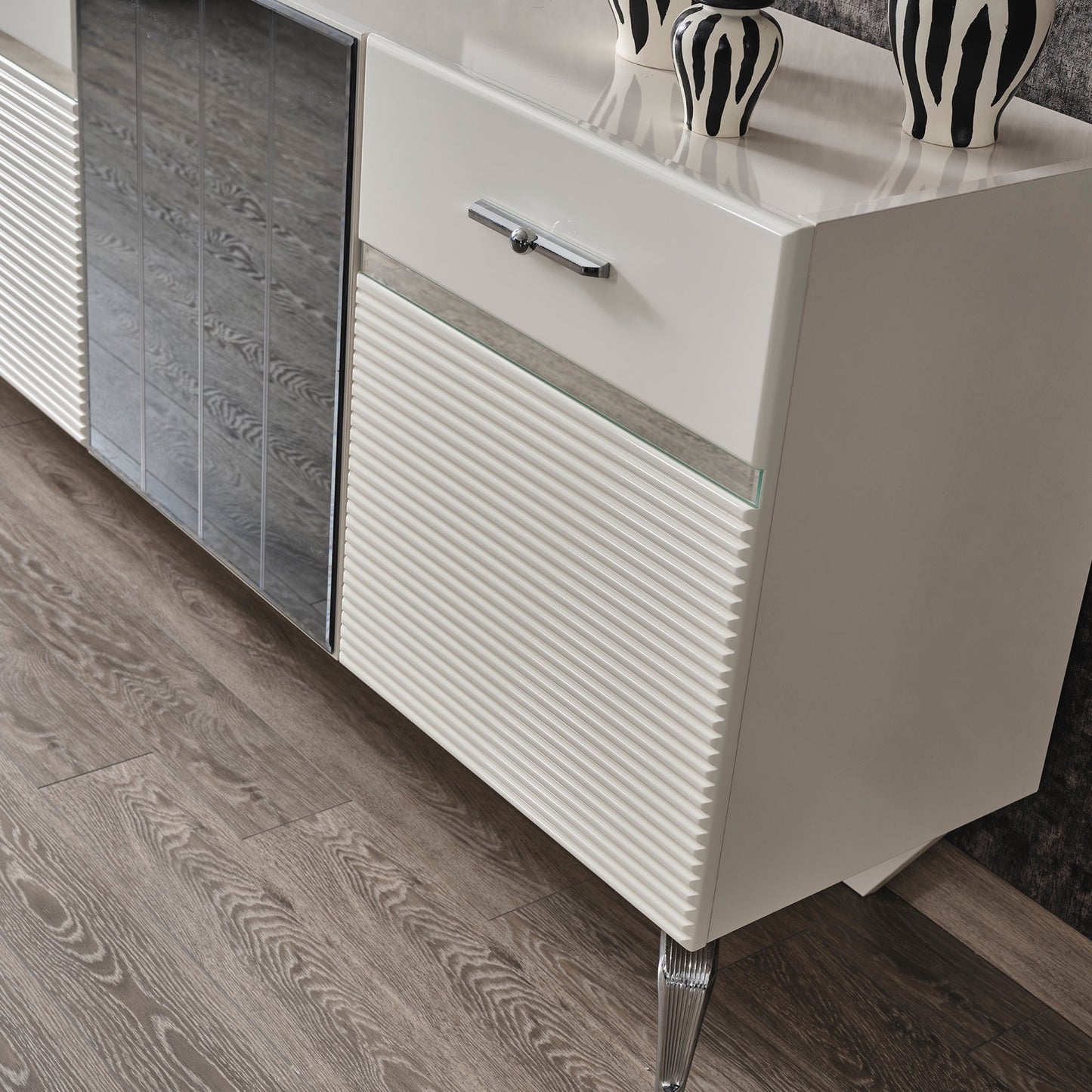 Elen Console and Mirrors