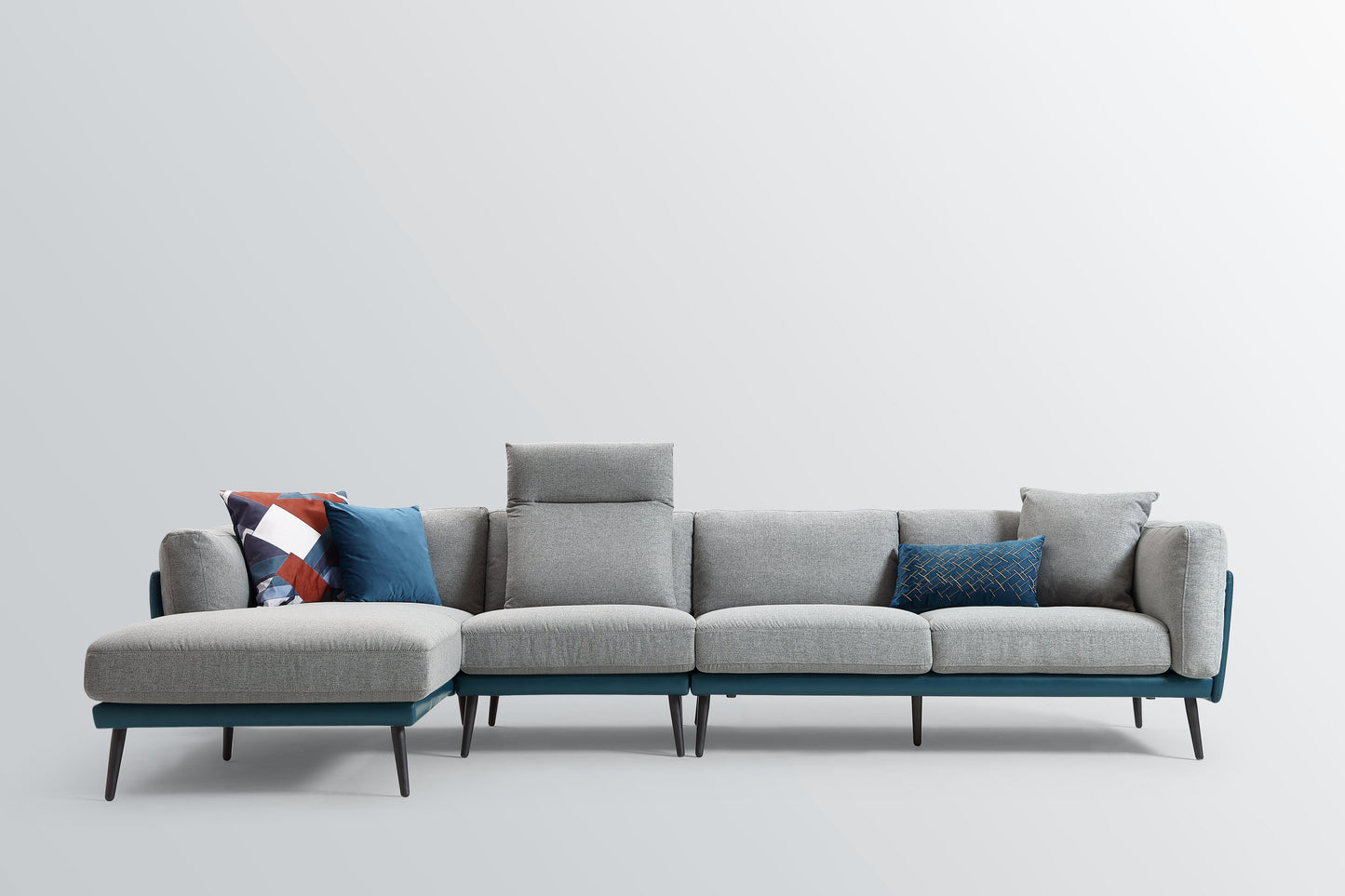 Nyna Sectional Sofa (Right Chaise) (Blue)