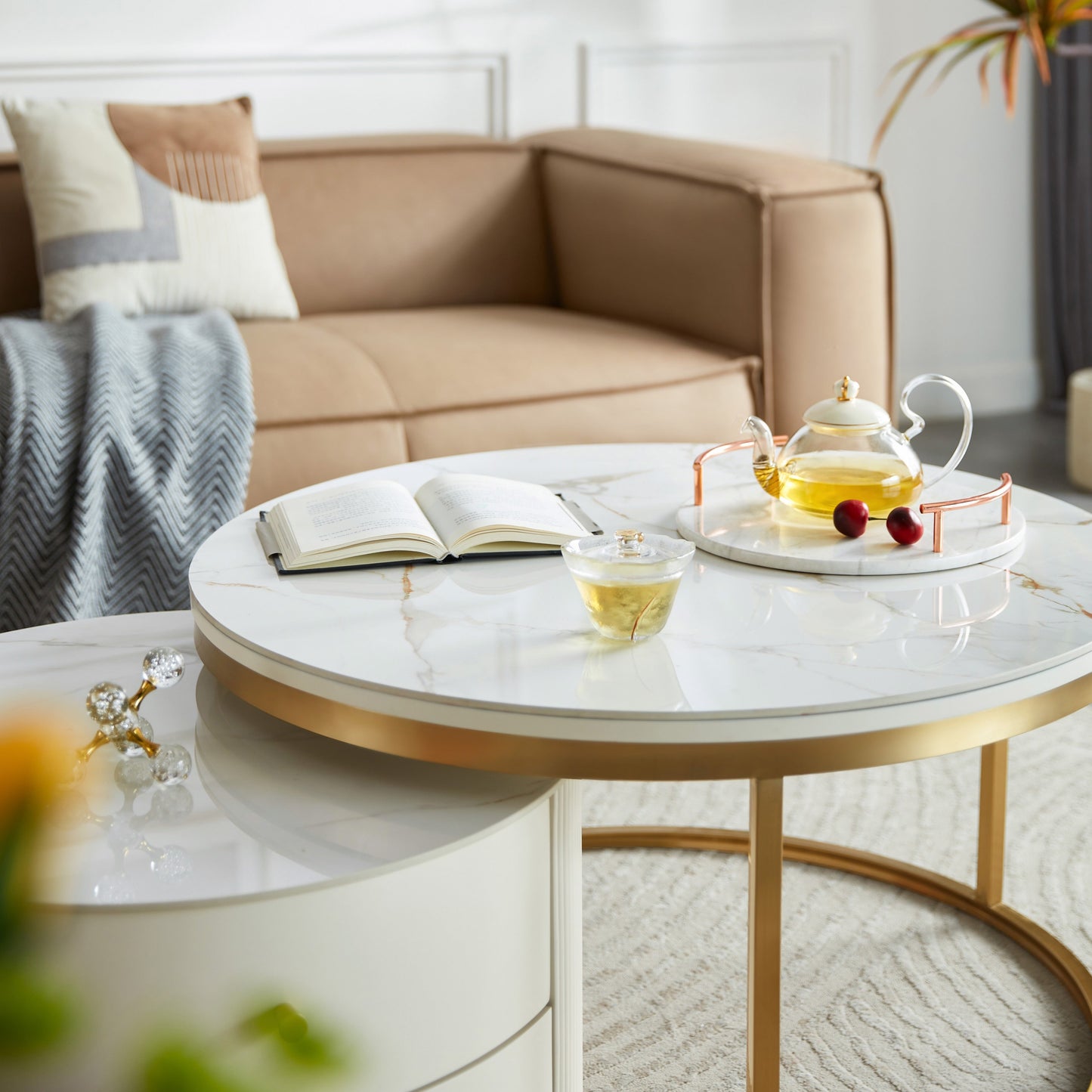 Alfaro Round Coffee Table - Flexible and Practical Design
